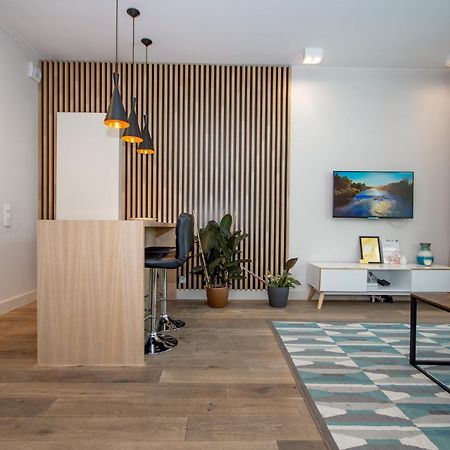 Inpoint Central Suites With Parking Available Краков Номер фото