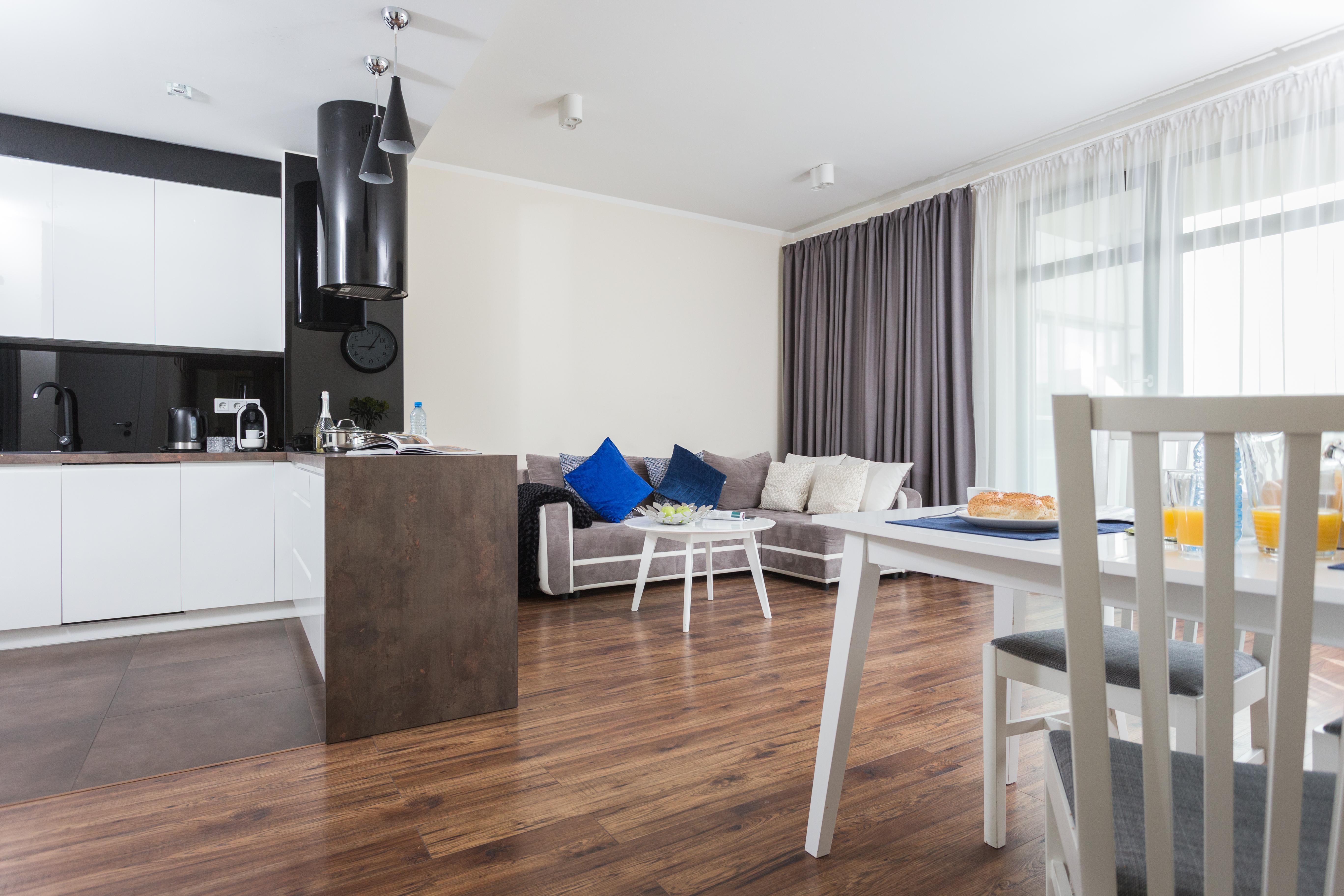 Inpoint Central Suites With Parking Available Краков Экстерьер фото