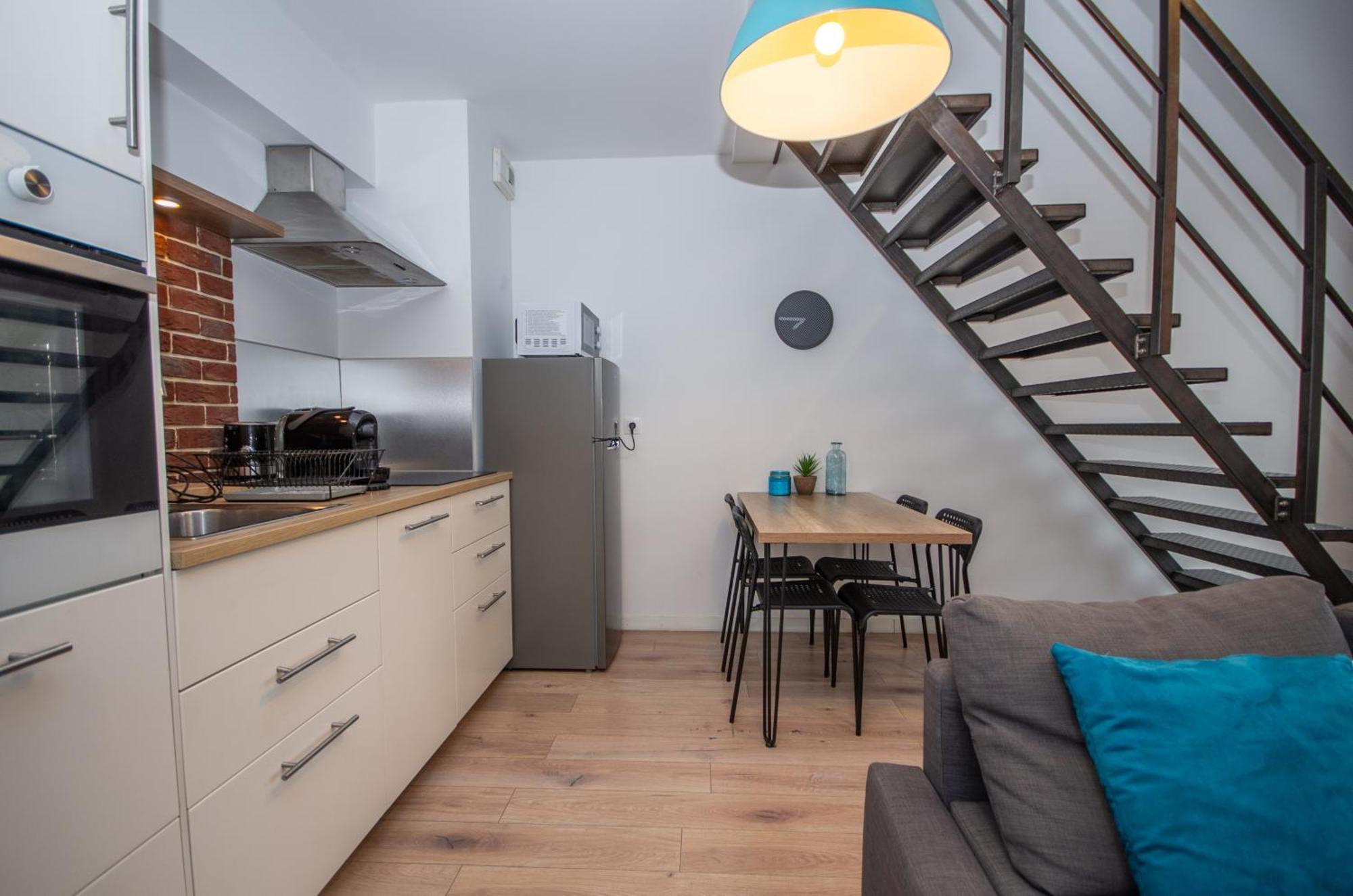 Inpoint Central Suites With Parking Available Краков Номер фото